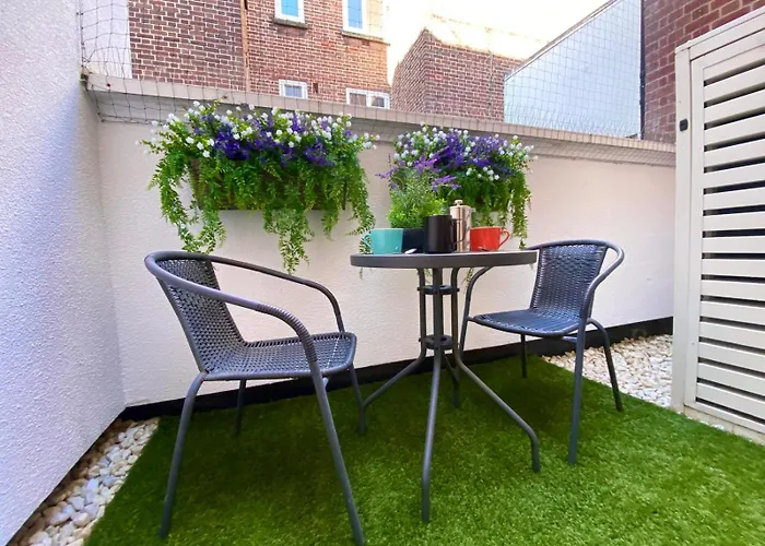 Westminster 1 Bed Apt With Terrace